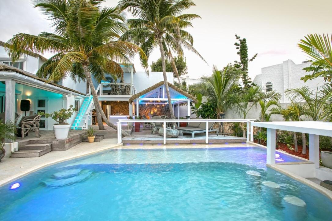 Villa Blue Lagoon Suite ApartmentLowlands エクステリア 写真