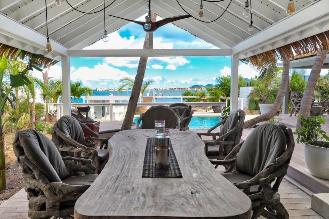 Villa Blue Lagoon Suite ApartmentLowlands エクステリア 写真